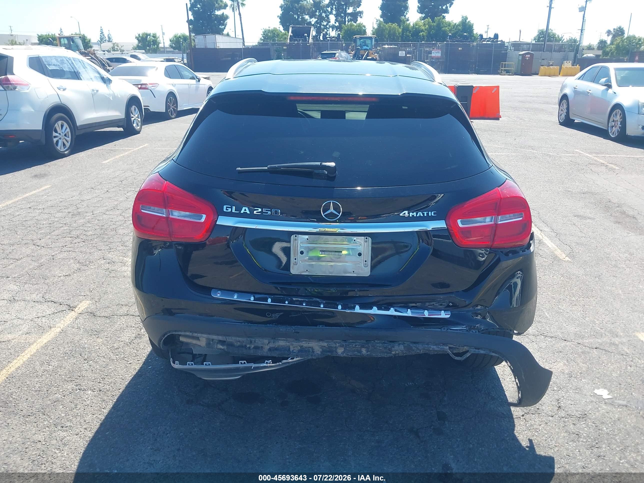 2017 MERCEDES-BENZ GLA 250 4MATIC