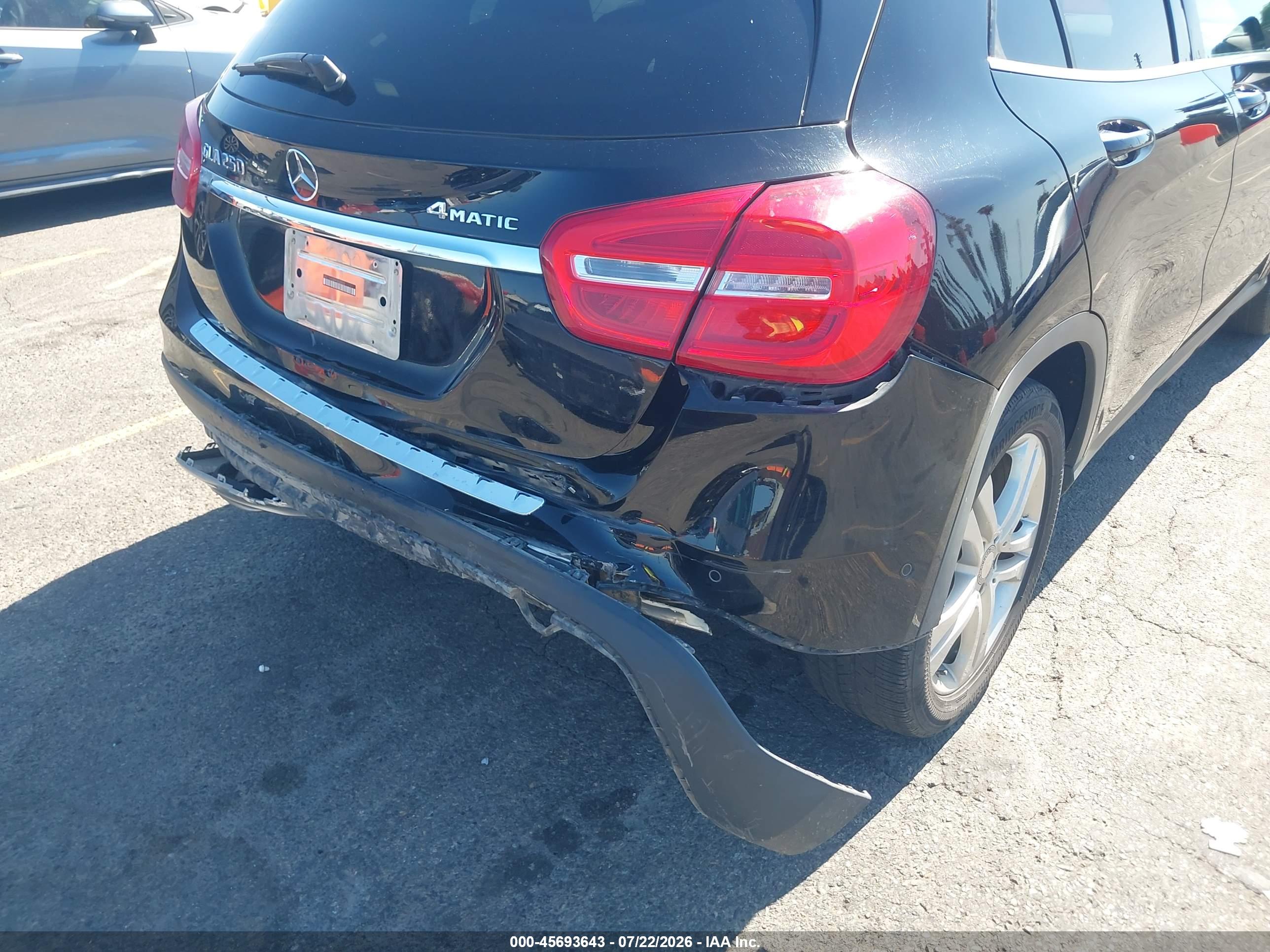 2017 MERCEDES-BENZ GLA 250 4MATIC