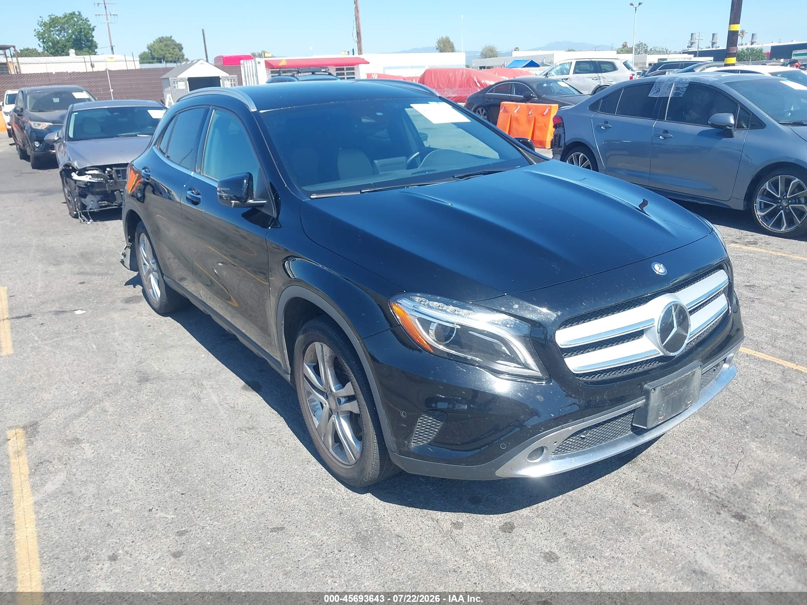2017 MERCEDES-BENZ GLA 250 4MATIC