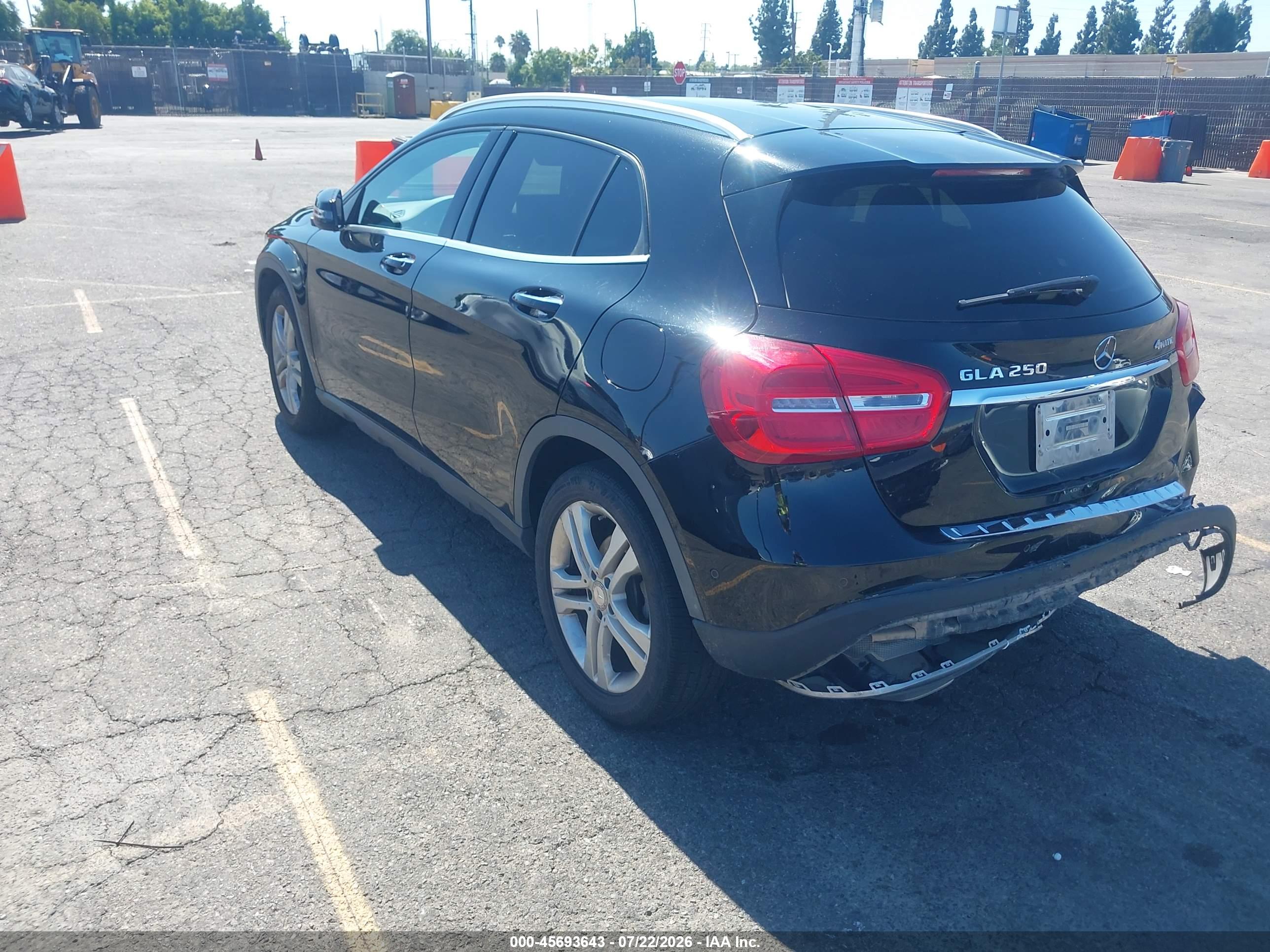 2017 MERCEDES-BENZ GLA 250 4MATIC