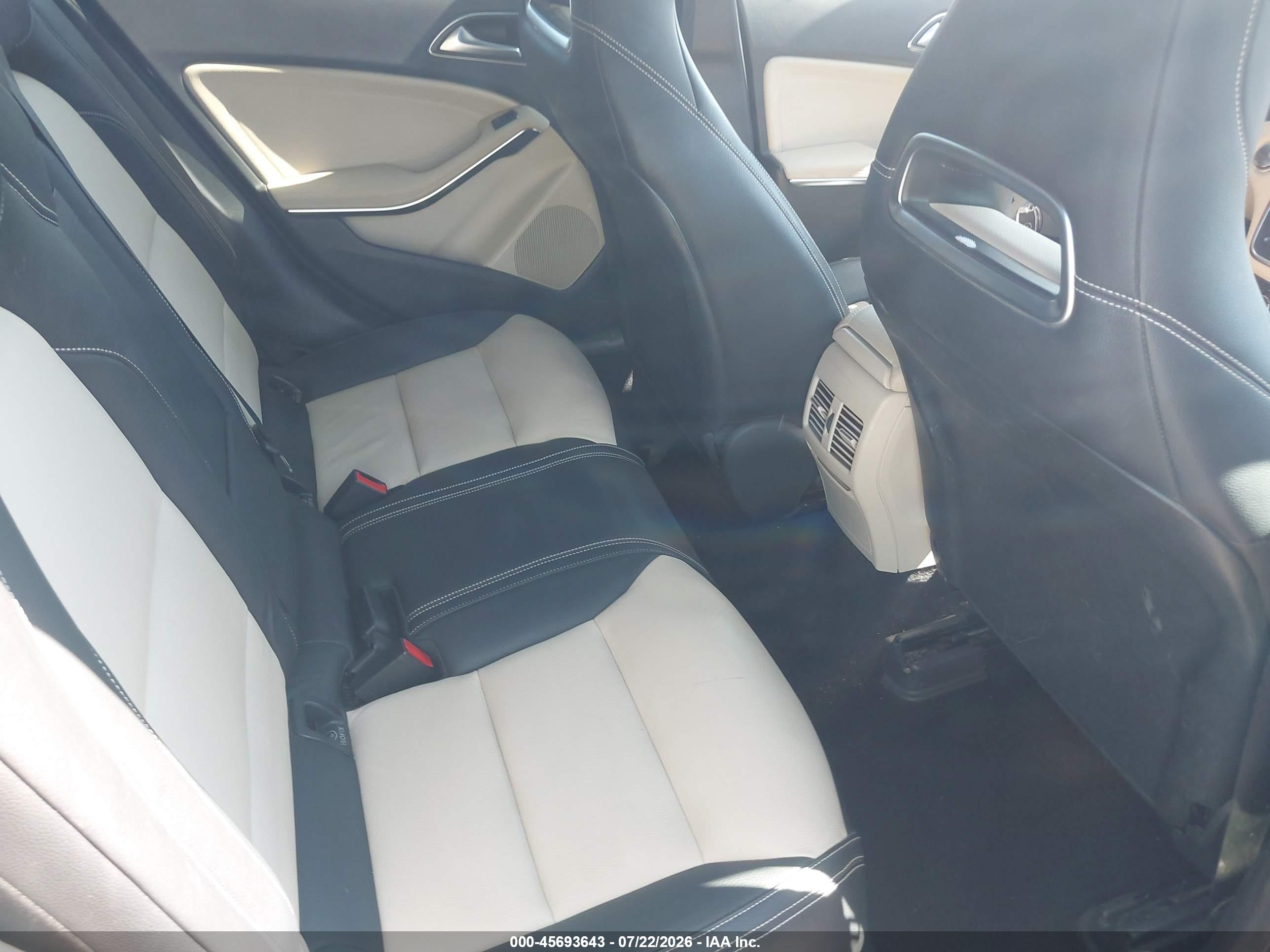 2017 MERCEDES-BENZ GLA 250 4MATIC