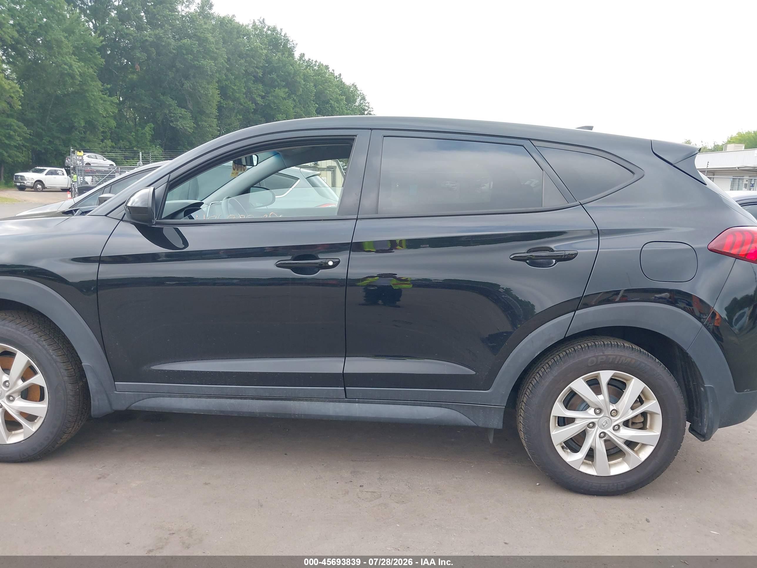 2020 HYUNDAI TUCSON SE