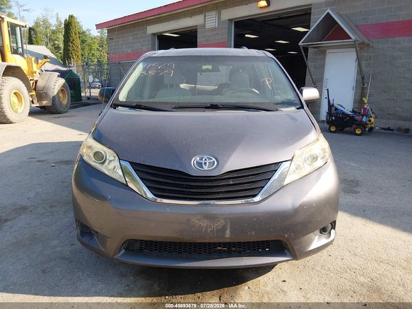 2012 TOYOTA SIENNA LE V6 8 PASSENGER