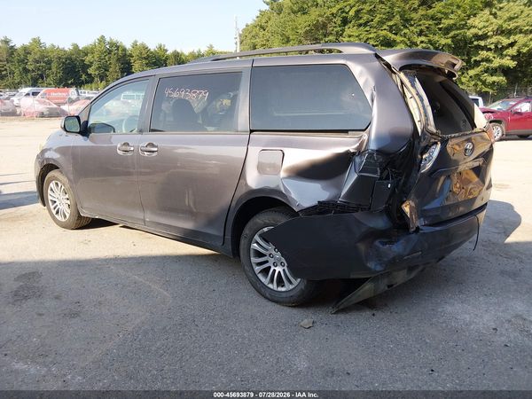 2012 TOYOTA SIENNA LE V6 8 PASSENGER