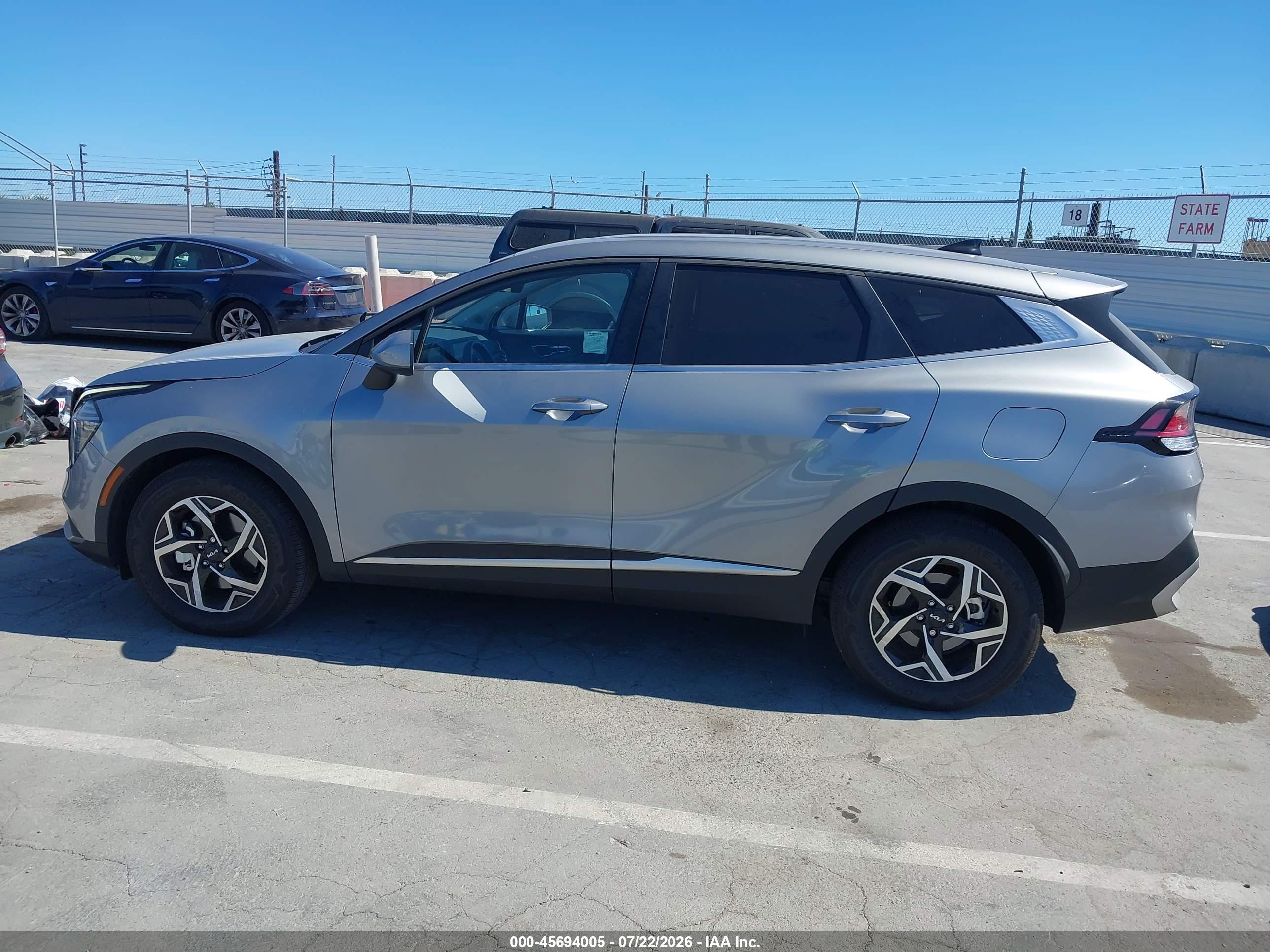 2025 KIA SPORTAGE LX