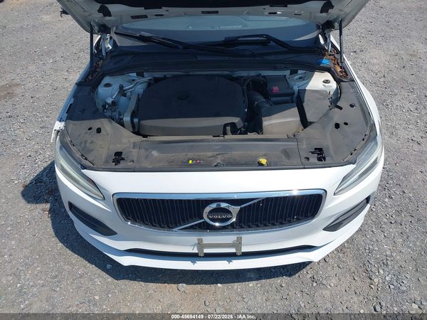 2018 VOLVO S90 T5 MOMENTUM