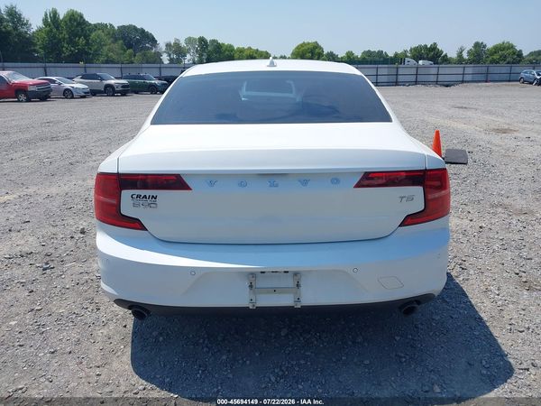 2018 VOLVO S90 T5 MOMENTUM
