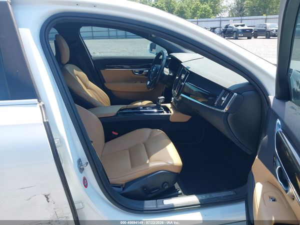 2018 VOLVO S90 T5 MOMENTUM