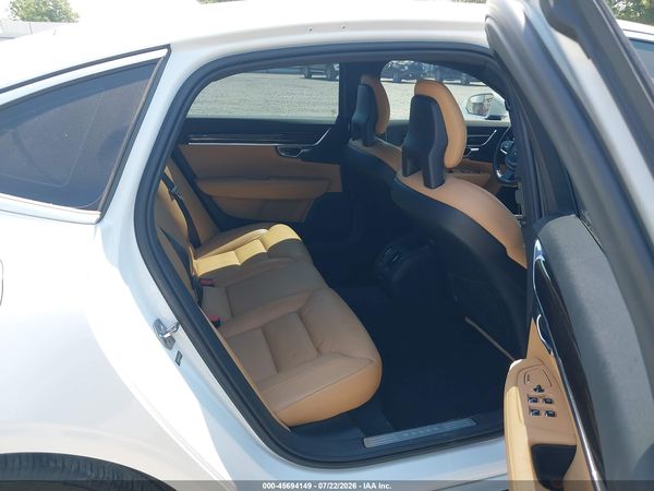 2018 VOLVO S90 T5 MOMENTUM
