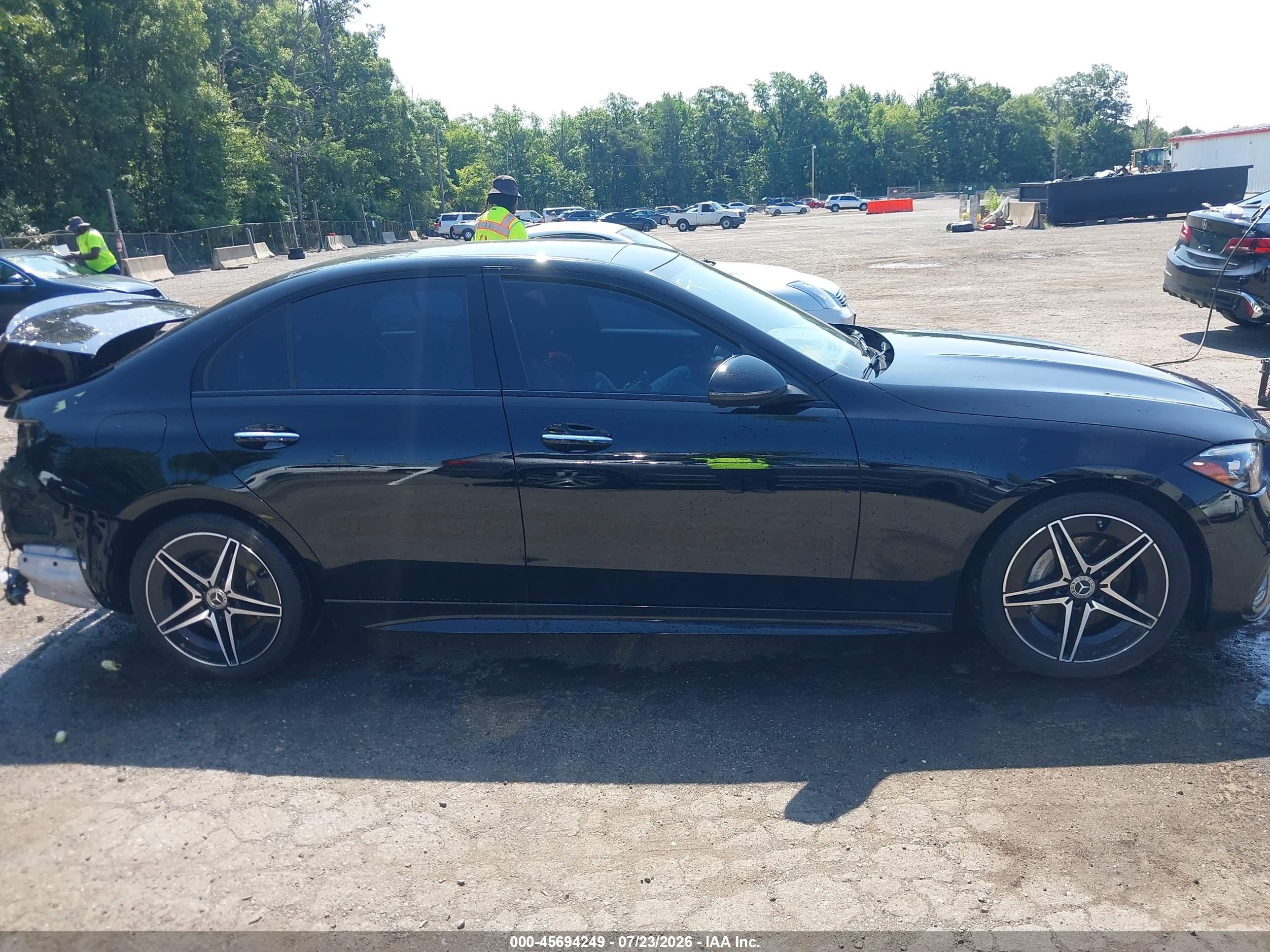 2024 MERCEDES-BENZ C 300