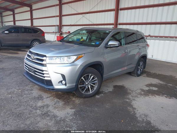 2017 TOYOTA HIGHLANDER XLE