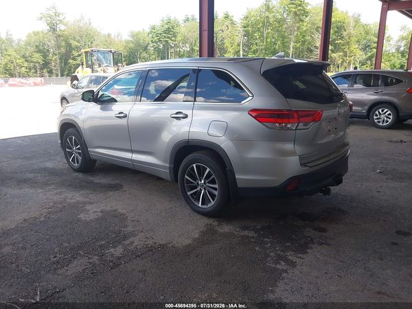 2017 TOYOTA HIGHLANDER XLE