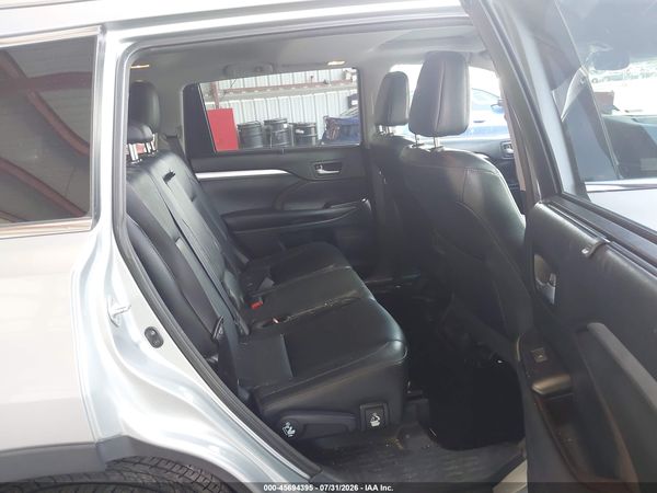 2017 TOYOTA HIGHLANDER XLE