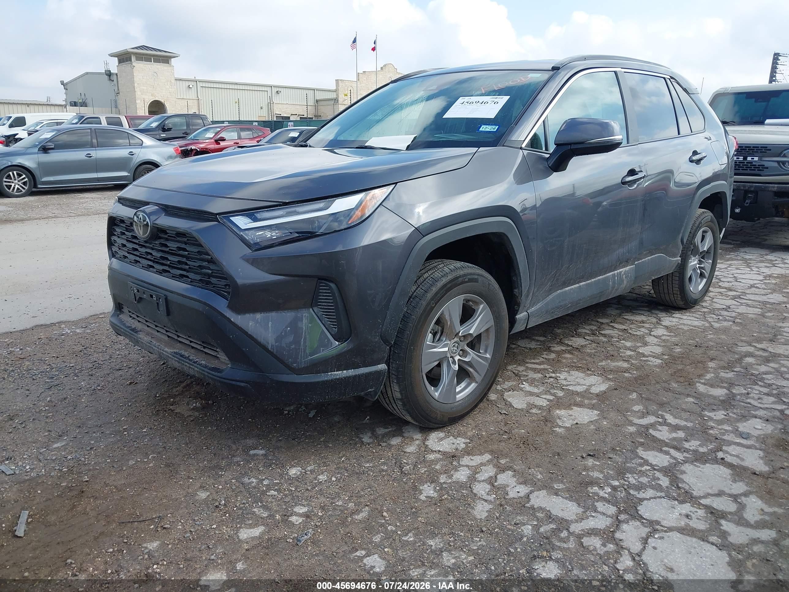 2024 TOYOTA RAV4 XLE