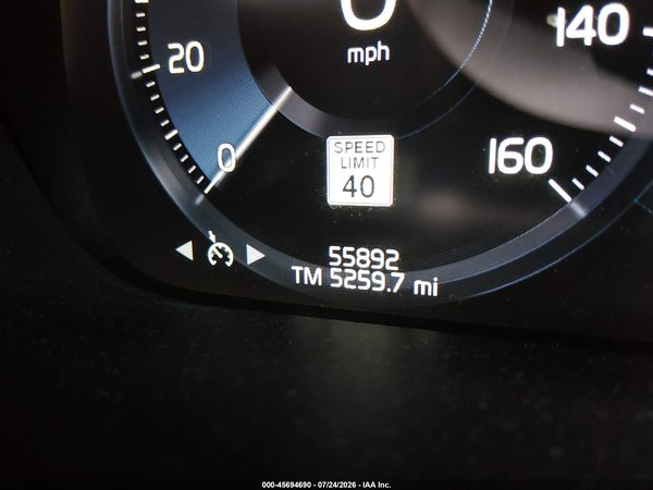 2020 VOLVO XC60 T6 MOMENTUM