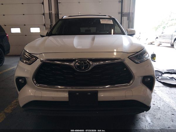 2022 TOYOTA HIGHLANDER LIMITED