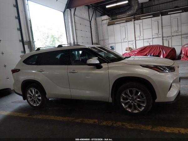 2022 TOYOTA HIGHLANDER LIMITED