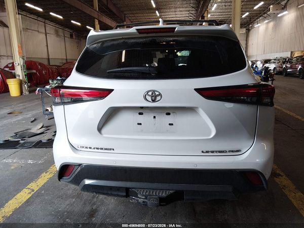 2022 TOYOTA HIGHLANDER LIMITED