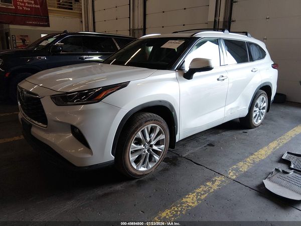2022 TOYOTA HIGHLANDER LIMITED