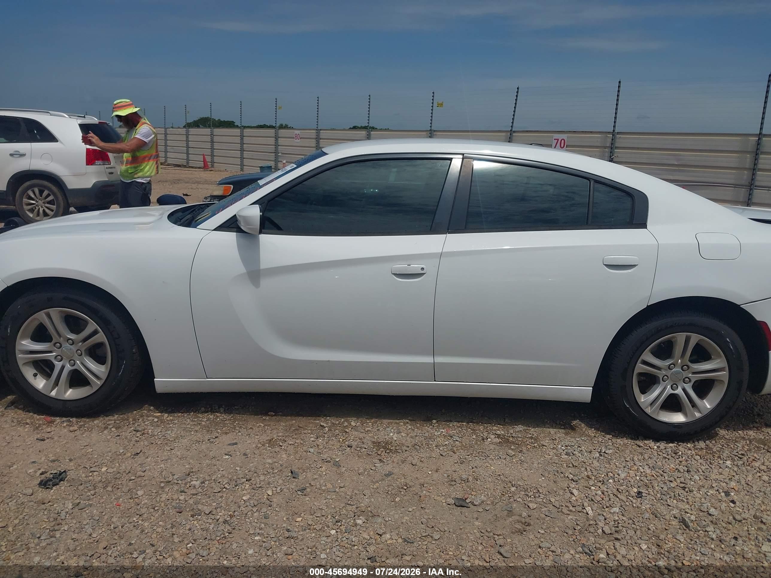 2015 DODGE CHARGER SE