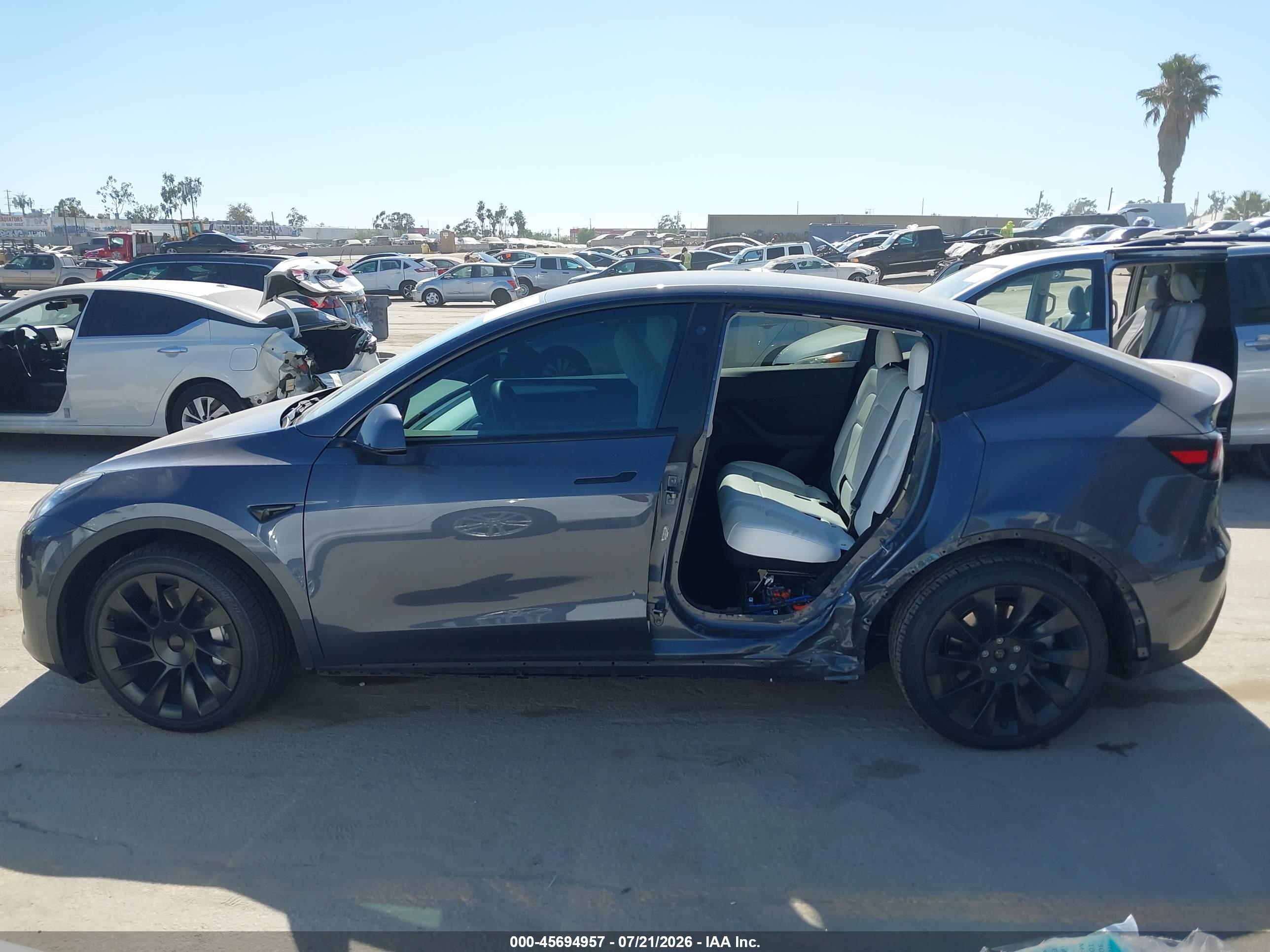 2023 TESLA MODEL Y