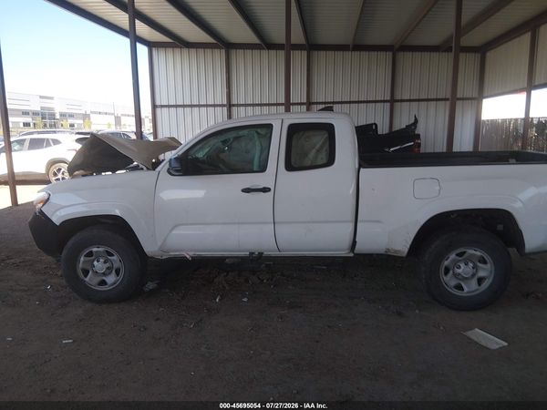 2016 TOYOTA TACOMA SR