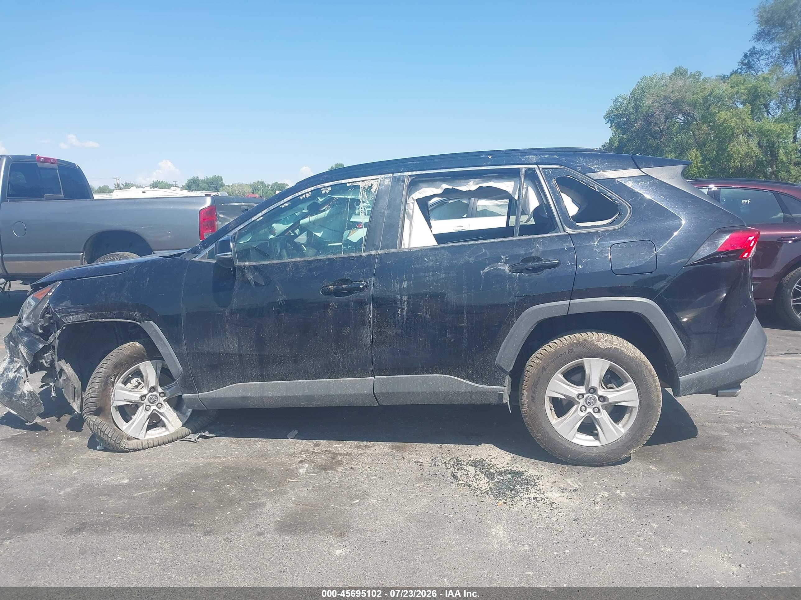 2019 TOYOTA RAV4 XLE