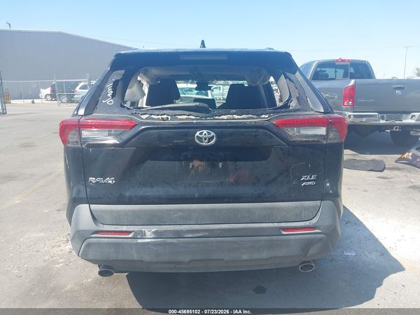 2019 TOYOTA RAV4 XLE