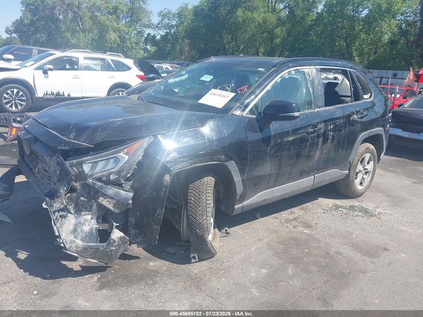 2019 TOYOTA RAV4 XLE