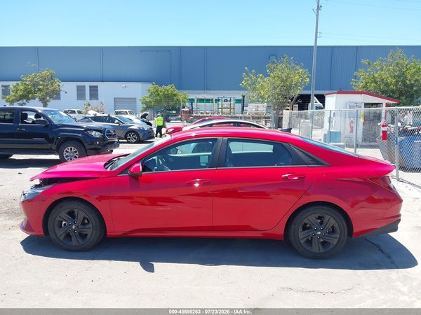 2022 HYUNDAI ELANTRA SEL