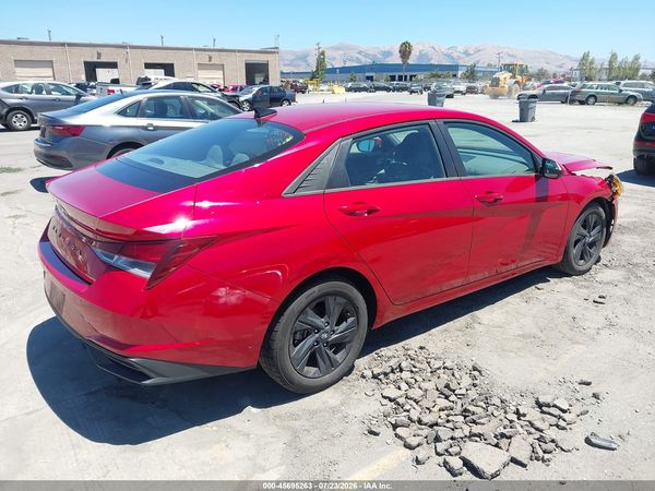 2022 HYUNDAI ELANTRA SEL