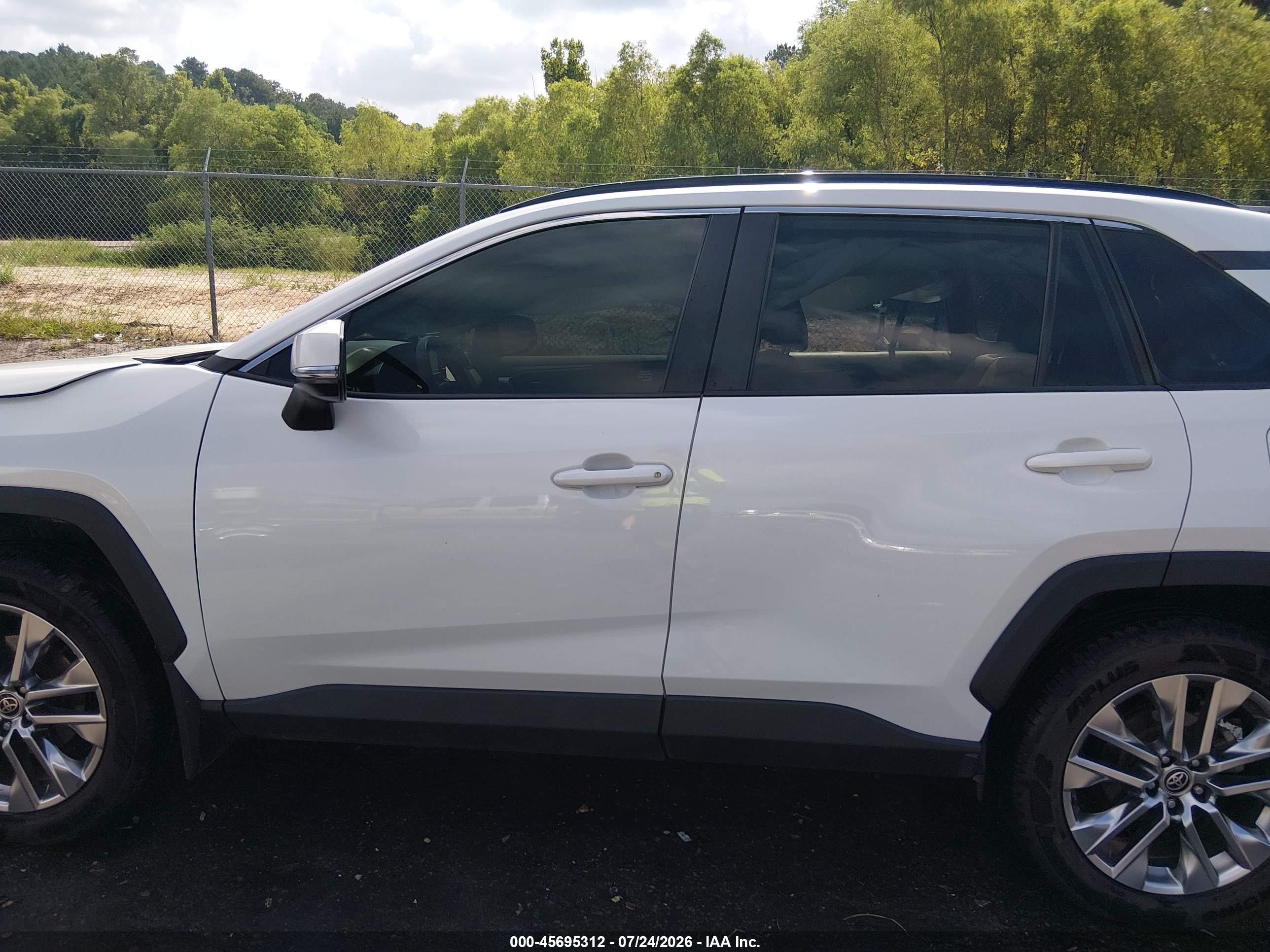 2021 TOYOTA RAV4 XLE PREMIUM