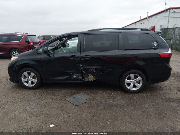 2016 TOYOTA SIENNA LE 8 PASSENGER