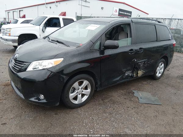 2016 TOYOTA SIENNA LE 8 PASSENGER