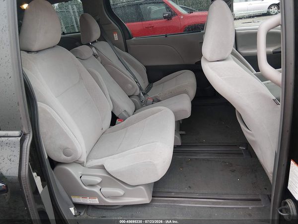 2016 TOYOTA SIENNA LE 8 PASSENGER