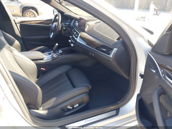 2019 BMW 530I