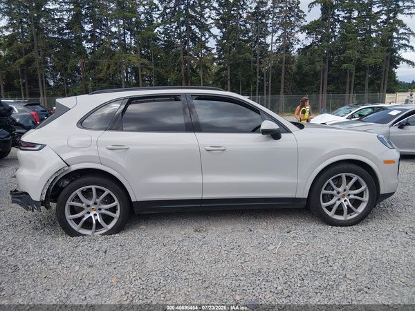 2024 PORSCHE CAYENNE