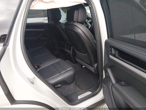 2024 PORSCHE CAYENNE