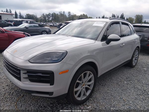 2024 PORSCHE CAYENNE