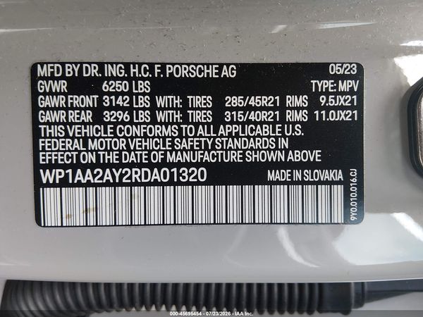 2024 PORSCHE CAYENNE