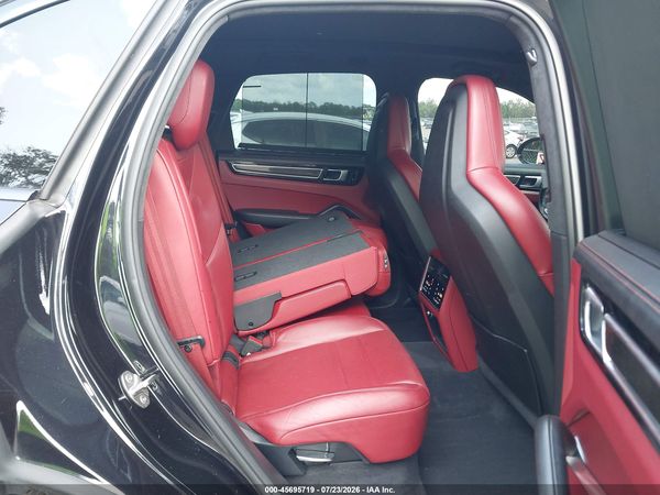 2019 PORSCHE CAYENNE TURBO