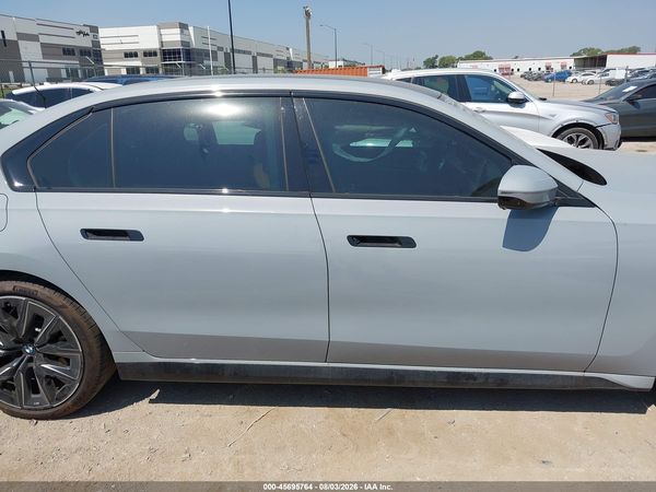 2025 BMW 740I