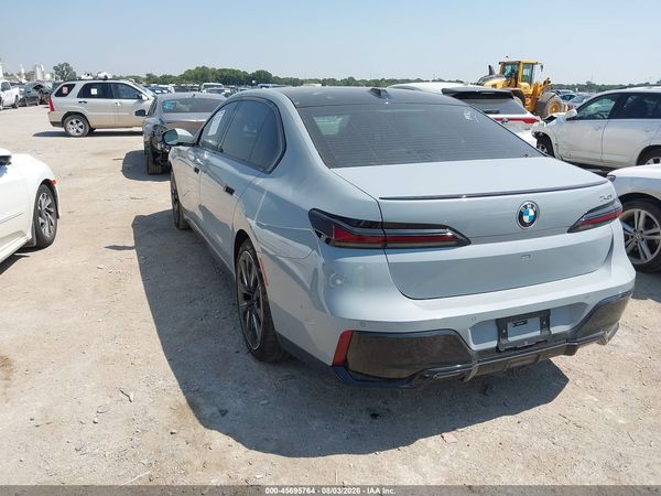 2025 BMW 740I