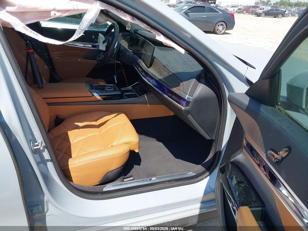2025 BMW 740I