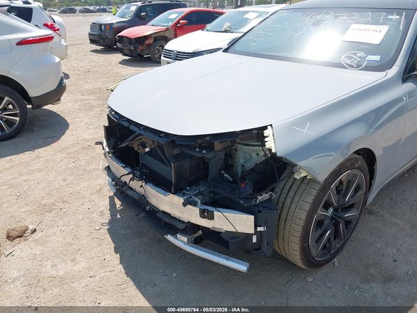 2025 BMW 740I