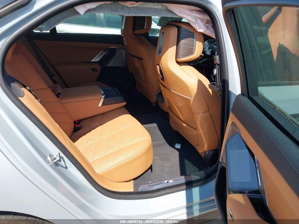 2025 BMW 740I