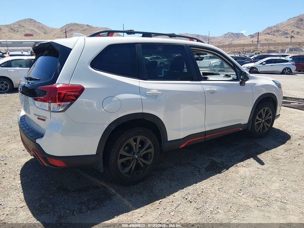2022 SUBARU FORESTER — I4