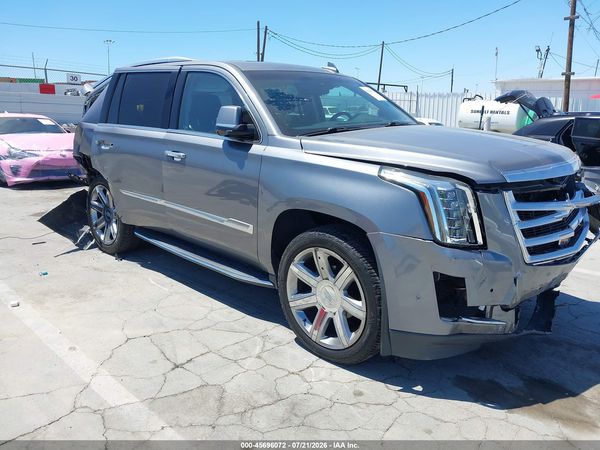 2019 CADILLAC ESCALADE LUXURY