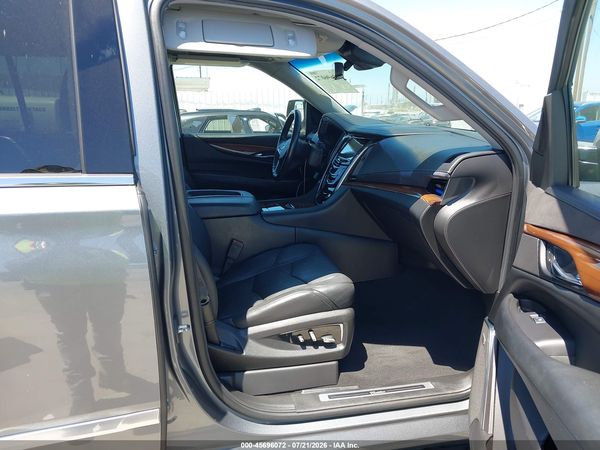 2019 CADILLAC ESCALADE LUXURY