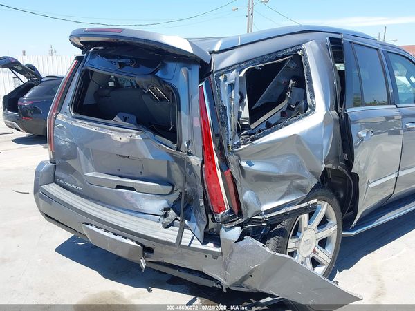 2019 CADILLAC ESCALADE LUXURY
